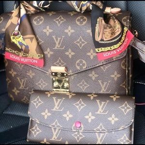 Louis vuitton purse